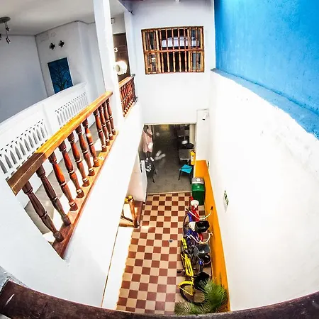 One Day Hostal *