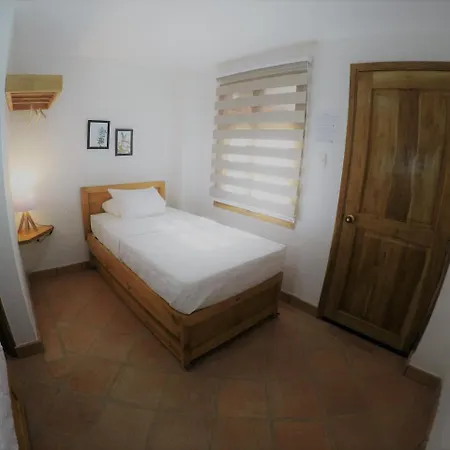Hostal One Day