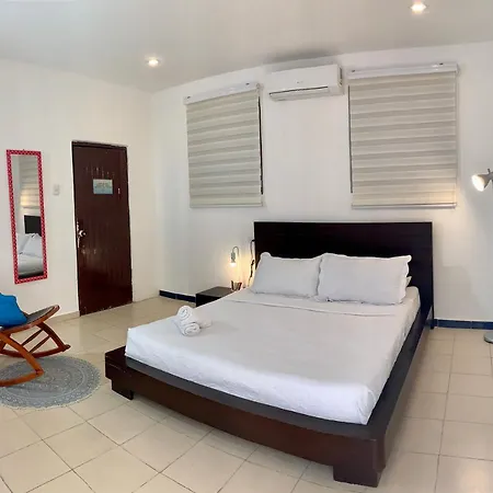 One Day Hostal *